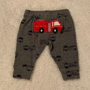 🧶Carter’s Firetruck Leggings 3 Months
